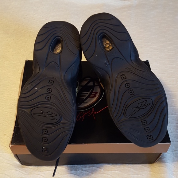 Rare vintage Allen Iverson reeboks - Picture 5 of 7
